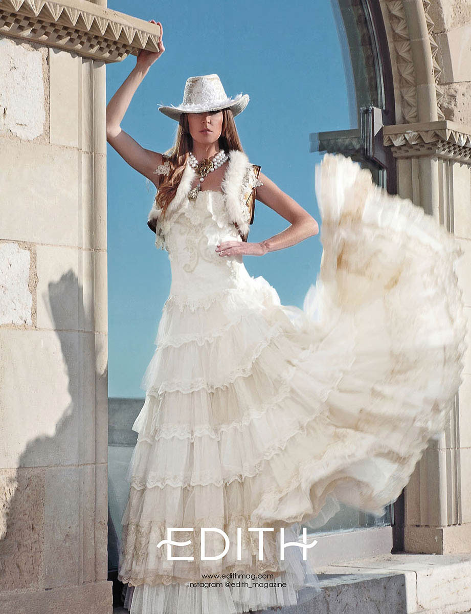 No-627 spread4 copia